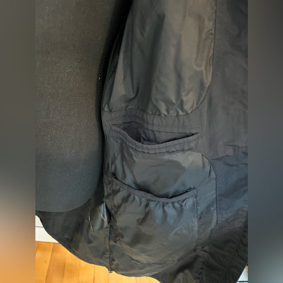 Lululemon Easy As Rain Jacket size 4 - Picture 4 of 8